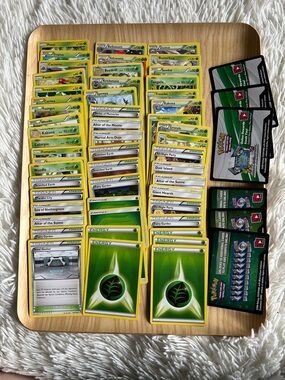 58 Pokémon Green Trading and Playing cards Grass Energy & Trainer Card Lot